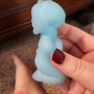 Pretty blue figureen